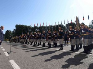 Milli Savunma Bakanı Akar, Romanyalı Mevkidaşı Dincu İle Görüştü