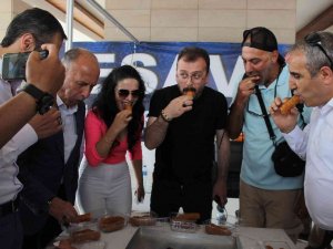 En Fazla Kadayıf Dolmasını Yemek İçin Yarıştılar