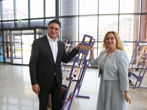 Aliağa Gençlik Merkezi’nde "Tarihi Helvacı Kilimi Sergisi"