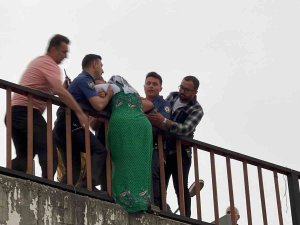 Sevgilisiyle Tartışan Kadın Köprüye Çıktı