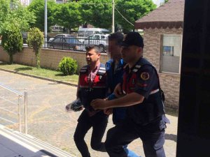 Bafra’daki Sentetik Ecza Operasyonunda Doktor Ve Eczacı Kalfası Tutuklandı