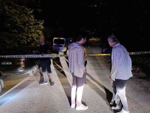 Polis Ekipleri Doktoru Ağaçta Kabloyla Asılı Buldu