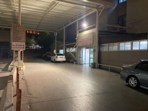 İ̇zmir’de Güvenlik Görevlisi Hasta Yakınları Tarafından Darp Edildi