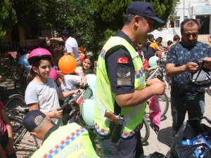 Sarıgöl’de Öğrencilere Jandarmadan Kask Eğitimi
