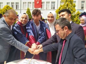 Gürün’de Mezuniyet Coşkusu