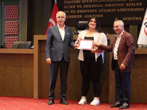 Ato’nun ’Dış Ticaret Eğitimi’ Programına Katılan Üniversite Öğrencilerine Sertifikaları Verildi