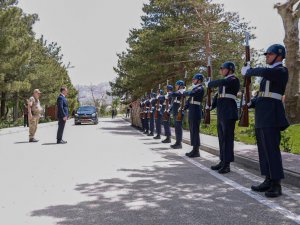 Vali Balcı’dan Tümgeneral Kurtoğlu’na Ziyaret