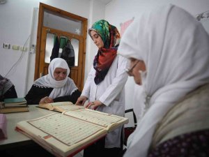 Eyyübiye’de Kadınlar Hem Öğreniyor Hem Kazanıyor