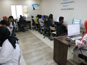 Şanlıurfalı Gençler Zabıt Katipliği Sınavına Hazırlanıyor