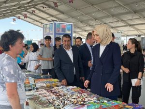 Vali Yiğitbaşı Kitap Fuarı’nı Ziyaret Etti