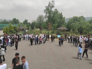 Lise Öğrencileri Bilim Şenliğinde Ürünlerini Sergiledi