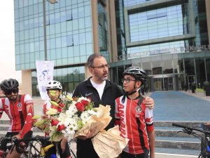 Bakan Kasapoğlu: "Bisiklet Sporunun Tabana Yayılması Adına Çalışmalarımızı Sürdüreceğiz"