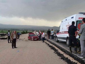 Tokat’ta Düğün Konvoyunda Kaza: 7 Yaralı
