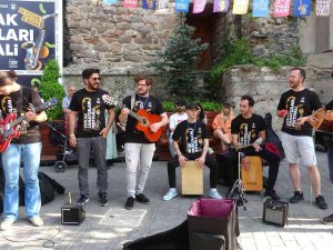 Bursa’da Sanat Sokağa Taştı