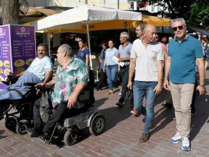 Kuşadası’nda Kiraz Şenliği Başladı