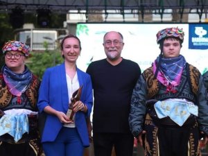 Sahil Şenlikleri Renkli Başladı