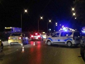 Refüje Çarpıp Metrelerce Sürüklenen Motosiklet Sürücüsü Hayatını Kaybetti