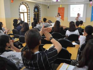 Lgs Öncesi Öğrencilere Sınav Kaygısı Ve Motivasyon Eğitimi