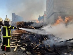 Kereste Fabrikasında Yangın
