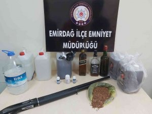 Baskın Yapılan Adreste Polis Sahte Alkol İle Altın Buldu