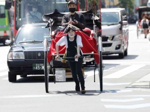 Japonya’nın Geleneksel İnsanlı Faytonu: Jinrikisha