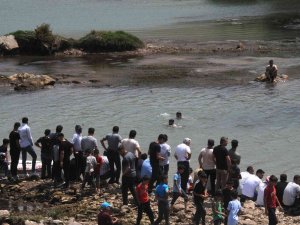 Serinlemek İçin Girdiği Dicle Nehri’nden Cansız Bedeni Çıkarıldı