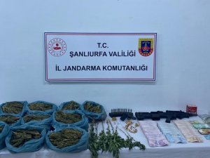 Şanlıurfa’da Silah Ve Uyuşturucu Operasyonunda 3 Gözaltı