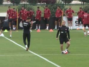 Stefan Kuntz, Serdar Dursun’un Penaltı Atışını Taklit Etti