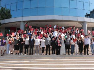 Gürsu Belediyesi Eurodesk Gönüllü Akademisi Öğrencileri Sertifikalarını Aldı