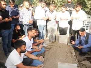 Dicle Nehrinde Boğulan Çocuk, Gözyaşları Arasında Defnedildi