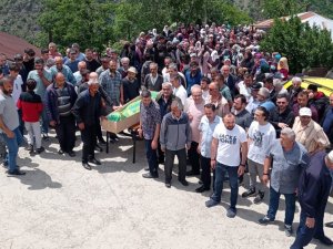 Oğlunun Mezuniyetine Gidemedi