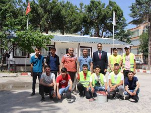 Meslek Lisesinin ‘Tamir Takımı’ Acil Sağlık İstasyonu Binasını Yeniledi