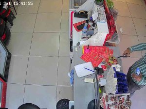 6 Cep Telefonu Çalan Hırsız Tutuklandı