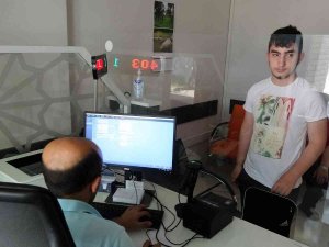 Kimliğini Kaybeden Öğrenciler Nüfus Müdürlüğünün Yolunu Tuttu
