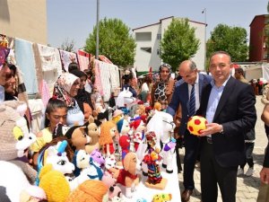 Hayat Boyu Öğrenme Haftası Sergi Açılışı Yapıldı