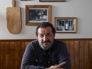 Ünlü Şef Mehmet Yalçınkaya’nın Yeni Kitabı ’Esnaf’ Tanıtıldı