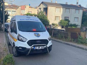 Evinde Ölü Bulundu
