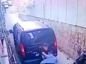 Kavga Ettiği Gencin İş Yerini Bastı, Önce Ateş Açtı Sonra Bıçakladı