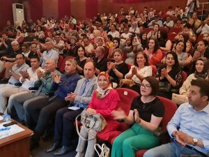 Atatürk Anadolu Lisesi’nde Mezuniyet Sevinci