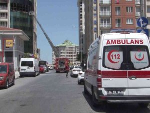 Esenyurt’ta Lüks Bina Alev Alev Yandı