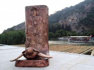 Kaptan June Anısına Heykel Açılışı Yapıldı