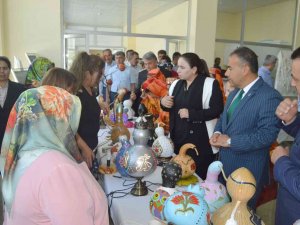 Besni’de Hayat Boyu Öğrenme Sergisi Açıldı