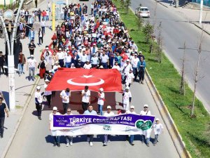 Ağrı’da ’Sıfır Atık’ Parolasıyla "81 İ̇lde 81 Milyar Adım Çevre Yürüyüşü" Düzenlendi
