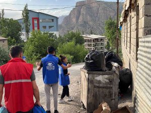 Çukurcalı Gönüllü Gençlerden Örnek Davranış
