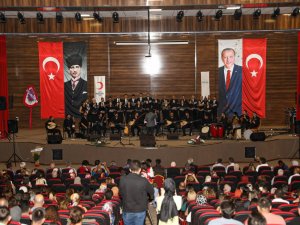 Türk Halk Müziği Konserine Yoğun İlgi