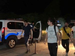 Lgs Sınavı Sonrası Hava Almaya Gittiği Ormanda Mahsur Kaldı