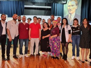 Nazilli’de Sağlık Çalışanlarından Tiyatro Gösterisi