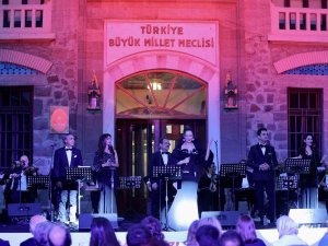 Ankara Devlet Klasik Türk Müziği Korosu, Cumhuriyet Müzesi’nde Konser Verdi