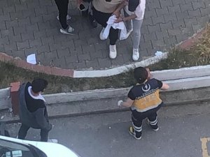 Lise Öğrencisi Bacağından Bıçaklandı
