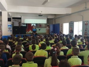 Polis Ekipleri 3 Bin 524 Öğrenciye Eğitim Verdi